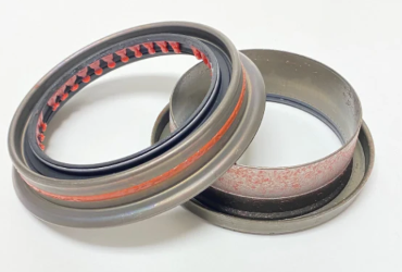 Forward rear unit input differential pinion seal, part 181.5X2728 2590276C1